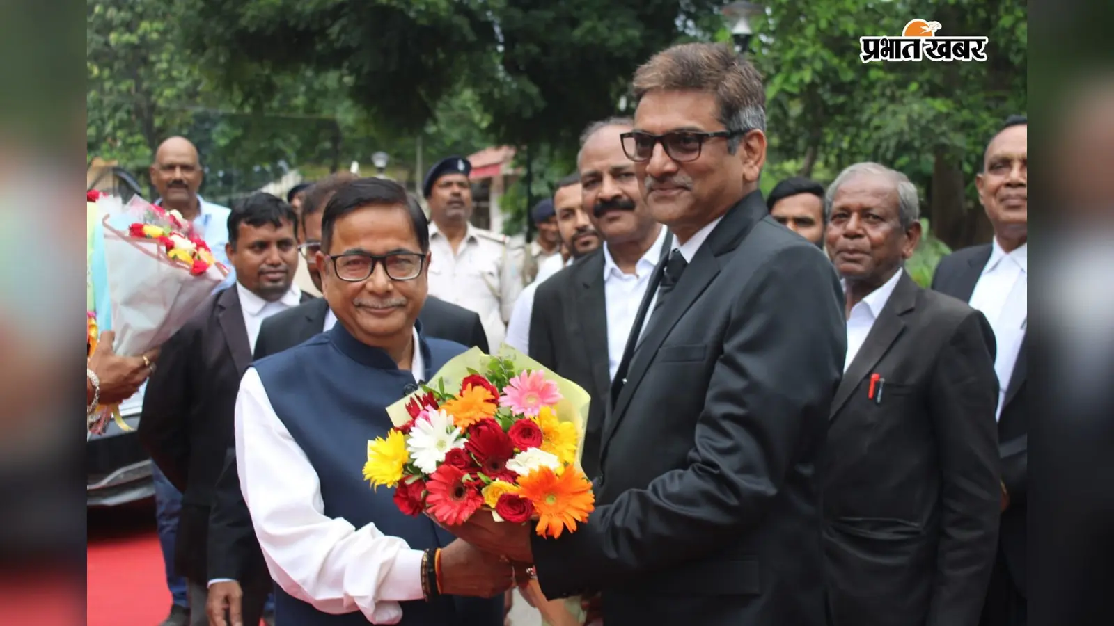 रामगढ़ कोर्ट परिसर में मुख्य द्वार और लिटिगेंट शेड का शिलान्यास, पार्किंग व साउंड सिस्टम का उद्घाटन