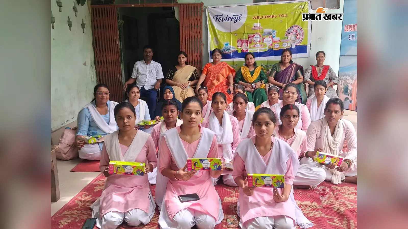 एसएम कॉलेज की छात्राएं सीखेंगी कबाड़ से उपयोगी सामान बनाना