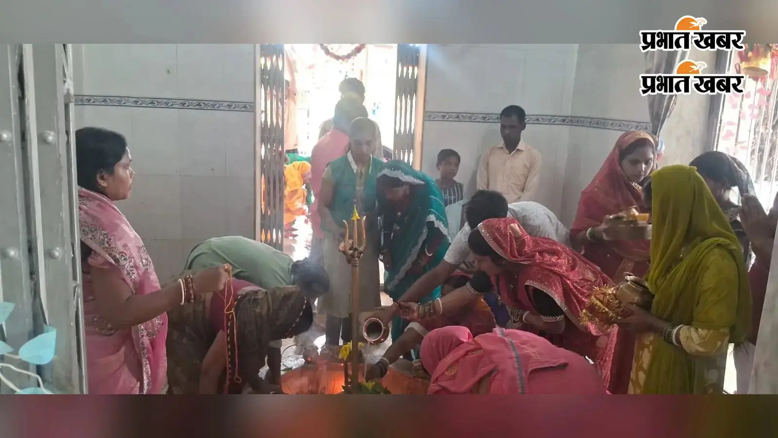 सावन की दूसरी सोमवारी पर शिवालयों में उमड़ी श्रद्धालुओं की भीड़, हर-हर महादेव के जयघोष से गूंजा बखरी