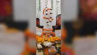 सावन की दूसरी सोमवारी पर बाबा बर्फानी बने भोलेनाथ, मीरगंज में दर्शन को उमड़ा आस्था का सैलाब
