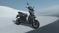 सिंगल चार्ज में 265km की रेंज, सामान रखने के लिए 35L की जगह भी, फैमिली के लिए परफेक्ट है ये इलेक्ट्रिक स्कूटर