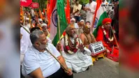 मंडी हाउस से पीएम आवास की ओर कूच: संतों ने राम मंदिर के चढ़ावे पर उठाए सवाल, समर्थन में उतरे सांसद पप्पू यादव