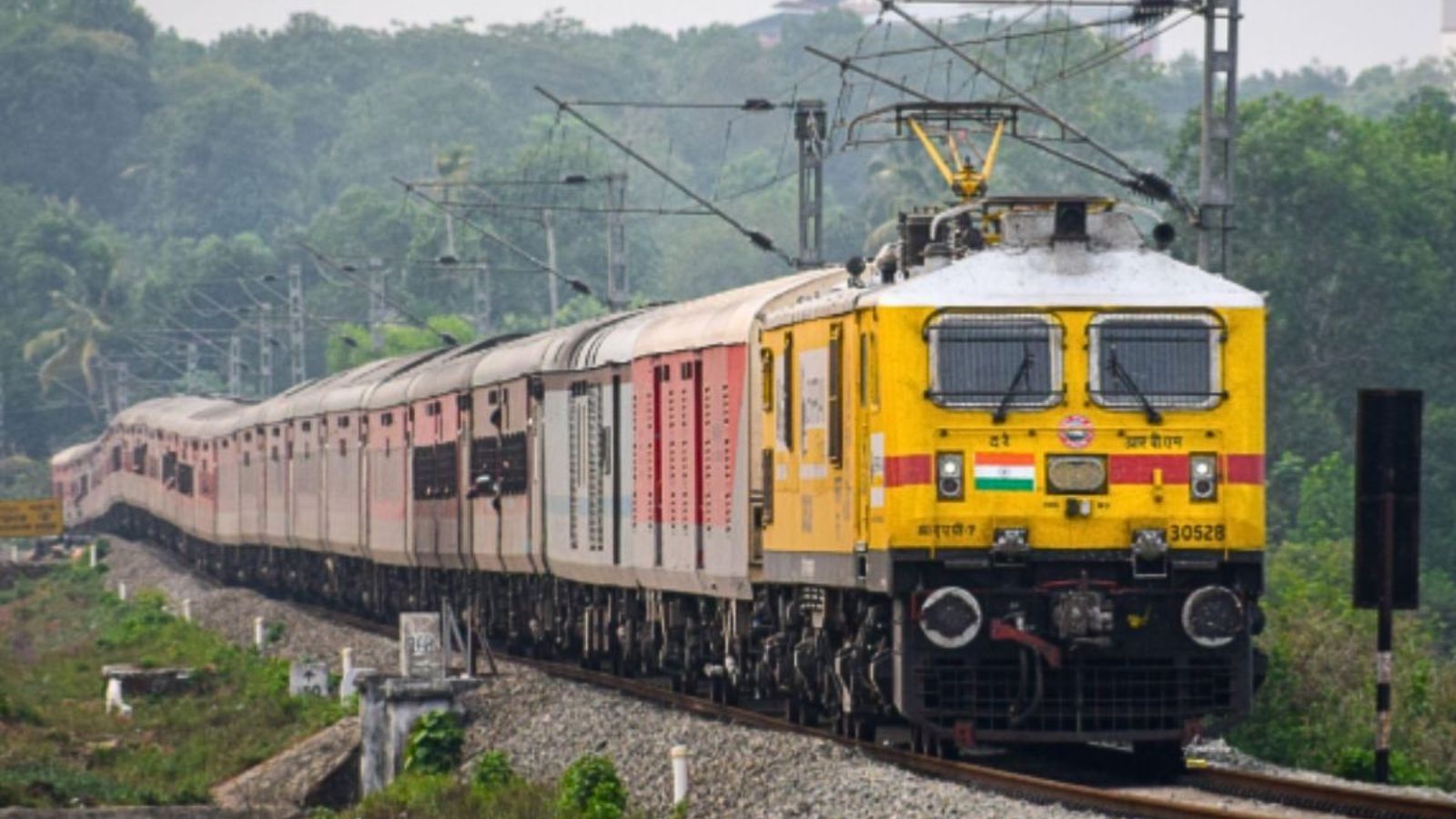 ट्रेन की सांकेतिक तस्वीर