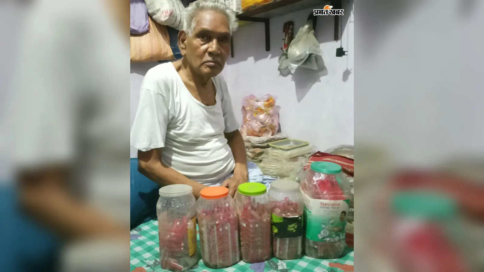 गोपालगंज : 108 बार राम नाम लिखते हैं हर दिन, 4 बोरा रजिस्टर अयोध्या भेज चुके हैं व्यापारी जी, जानिए इस अनोखे भक्त की कहानी