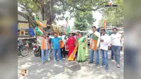 लाठीचार्ज के विरोध में भाजपा का आक्रोश, गिरिडीह-डुमरी मुख्य सड़क किया जाम