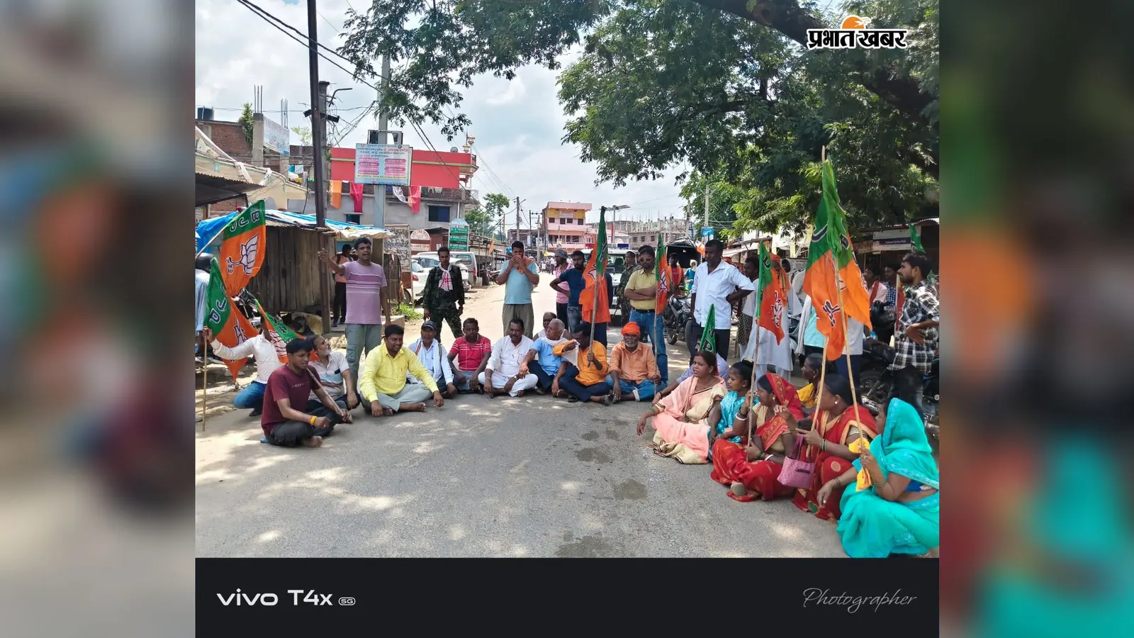 छात्रों पर लाठीचार्ज के विरोध में लातेहार बंद, BJP के 40 से ज्यादा कार्यकर्ता गिरफ्तार