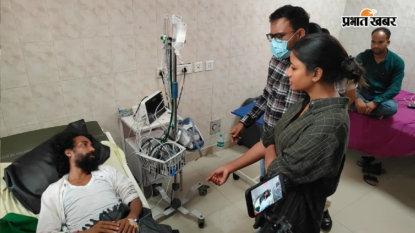 देवेंद्र महतो समेत घायल छात्रों से अस्पताल में मिलीं कांग्रेस की पूर्व विधायक अंबा प्रसाद, पुलिस पर बिफरी