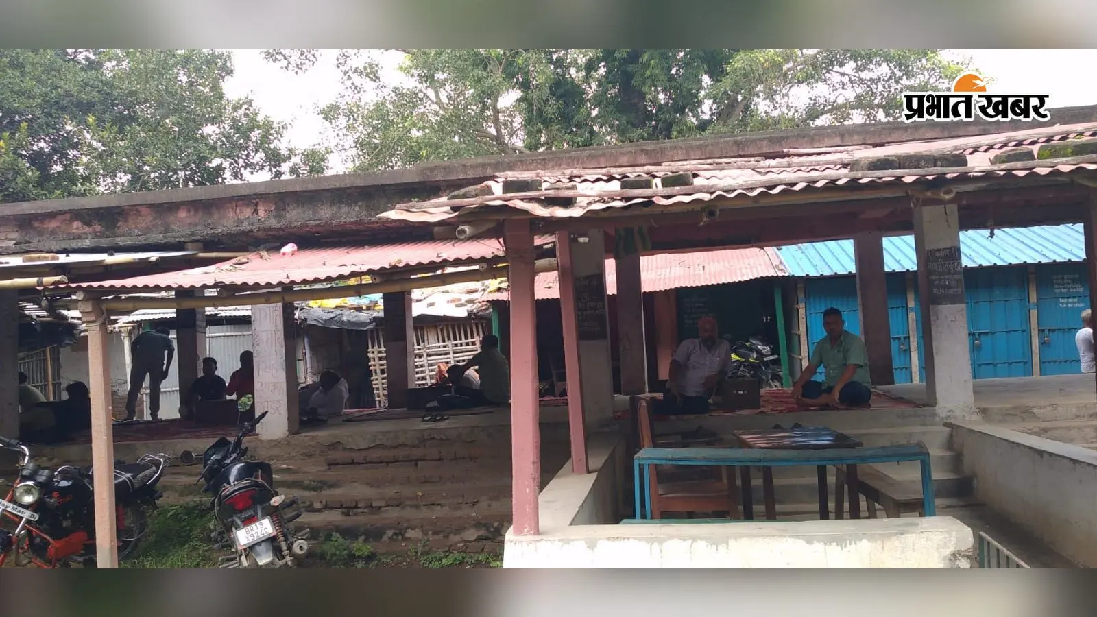 पेपरलेस निबंधन से दस्तावेज नवीसों का काम ठप, ओटीपी प्रक्रिया को लेकर ग्रामीण परेशान