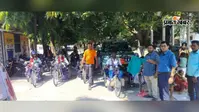 योगापट्टी में 15 दिव्यांगजनों को मिली ट्राइसाइकिल, बीडीओ ने हेलमेट के साथ किया वितरण