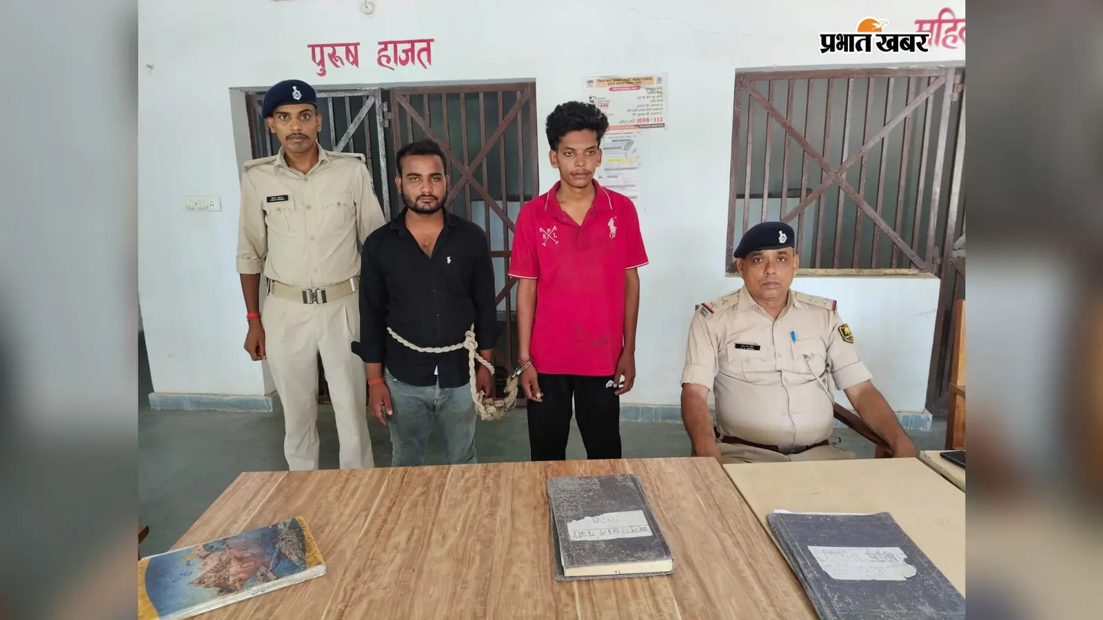 भोजपुर : ट्रक के आगे बाइक लगाकर रोका, चाकू दिखाकर ड्राइवर से सोने की चेन लूटी; दो आरोपी गिरफ्तार