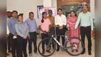 राज्य स्तरीय साइकिलिस्ट शांति कुमारी को जिला प्रशासन का तोहफा, सपनों को मिली नई रफ्तार