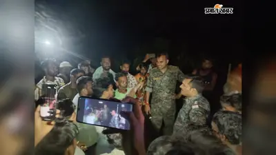 होटल बंद कर घर लौट रहा था युवक, तेज रफ्तार ट्रक ने ली जान; सड़क पर उतरे ग्रामीण