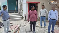 वैशाली: महुआ नगर परिषद के नव निर्मित भवन का ईओ ने किया निरीक्षण, संवेदक को दिए निर्देश