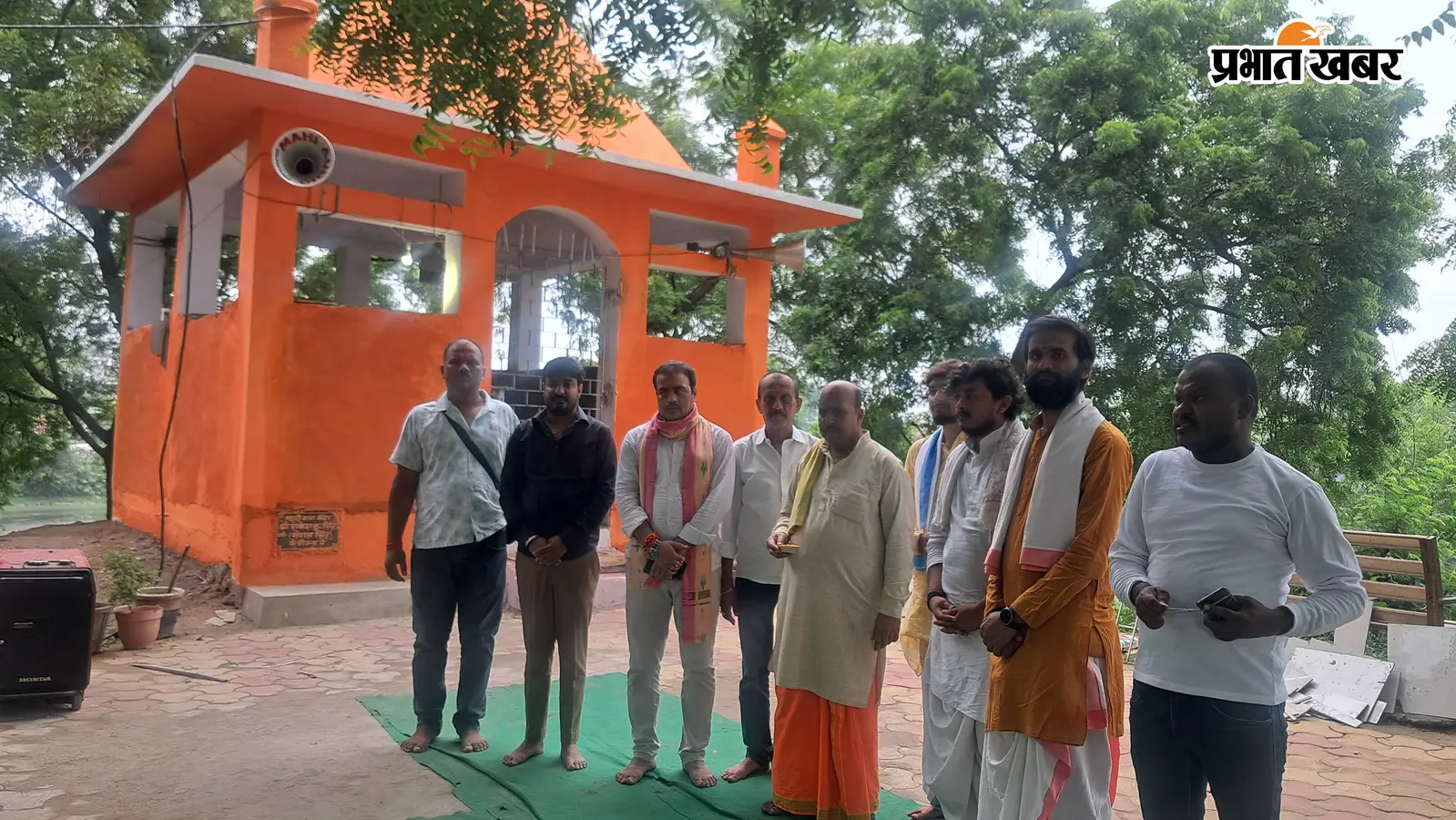 मेदिनीनगर में प्राण प्रतिष्ठा समारोह को लेकर निकाली गयी शोभा यात्रा