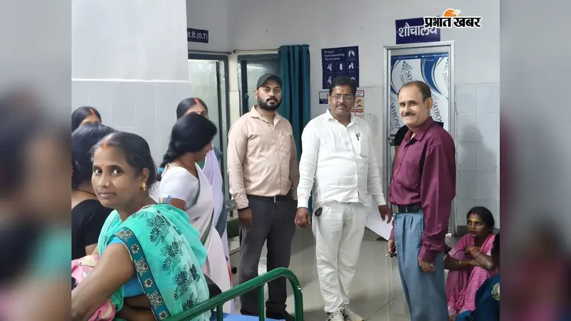 स्वास्थ्य केंद्र का उप प्रमुख ने किया निरीक्षण, मरीजों को मिल रही सुविधाओं का लिया जायजा