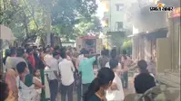 बड़ाइक मुहल्ले में अधिवक्ता शीला सिंह के मकान व इलेक्ट्रॉनिक्स दुकान में भीषण आग, सब कुछ जलकर खाक