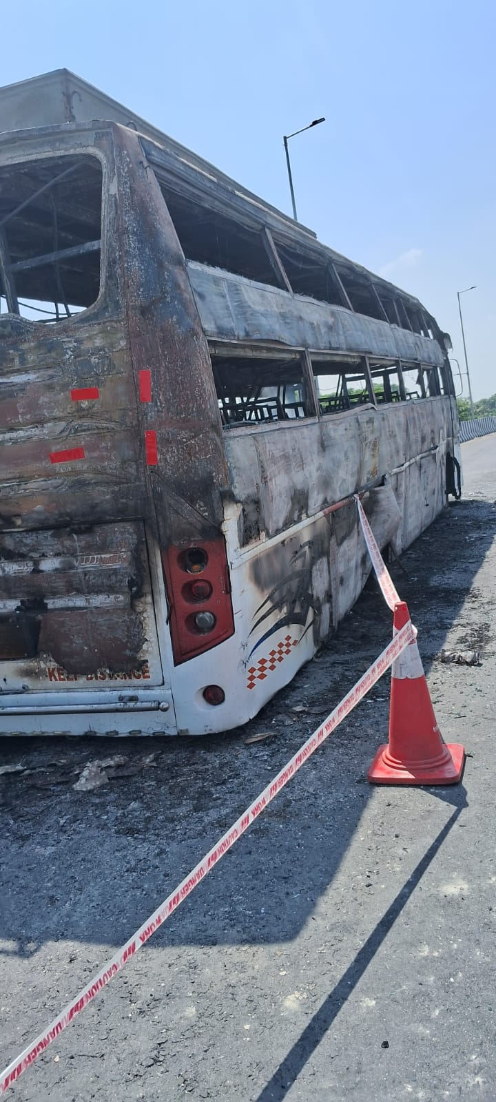 bus fire accident muzaffarpur.jpeg