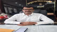 कोडरमा समाहरणालय में लगी जनता दरबार, डीसी ने सुनी लोगों की समस्याएं; अधिकारियों को जल्द समाधान का निर्देश