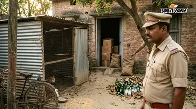 मुजफ्फरपुर में मुर्गी फार्म की आड़ में चल रही थी नकली शराब फैक्ट्री, धंधेबाज गिरफ्तार
