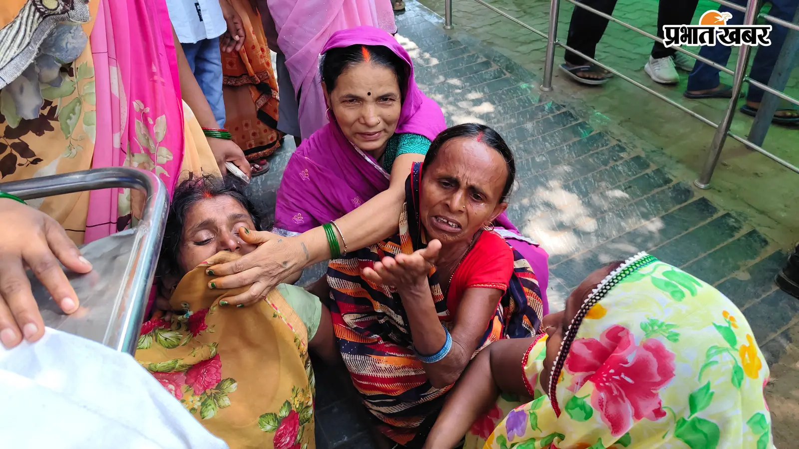 खेत में काम कर रहे 75 वर्षीय किसान की करंट लगने से मौत, नीचे लटके 11 हजार वोल्ट के तार ने ली जान