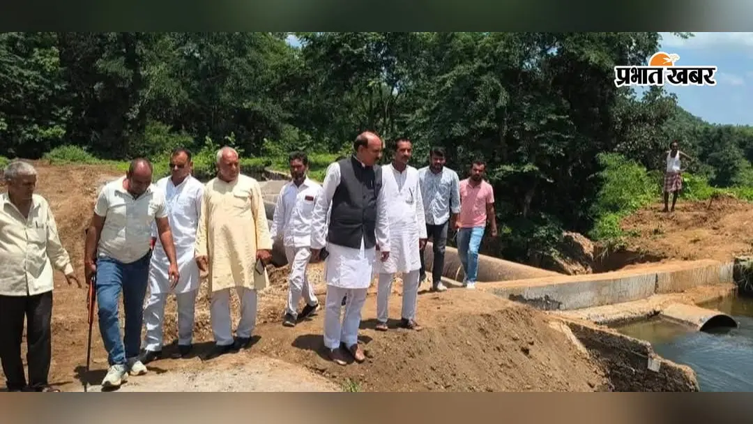 कम बारिश से संकट में किसान, 10 पंचायतों का दौरा कर बोले केएन त्रिपाठी- वैकल्पिक खेती पर दें जोर