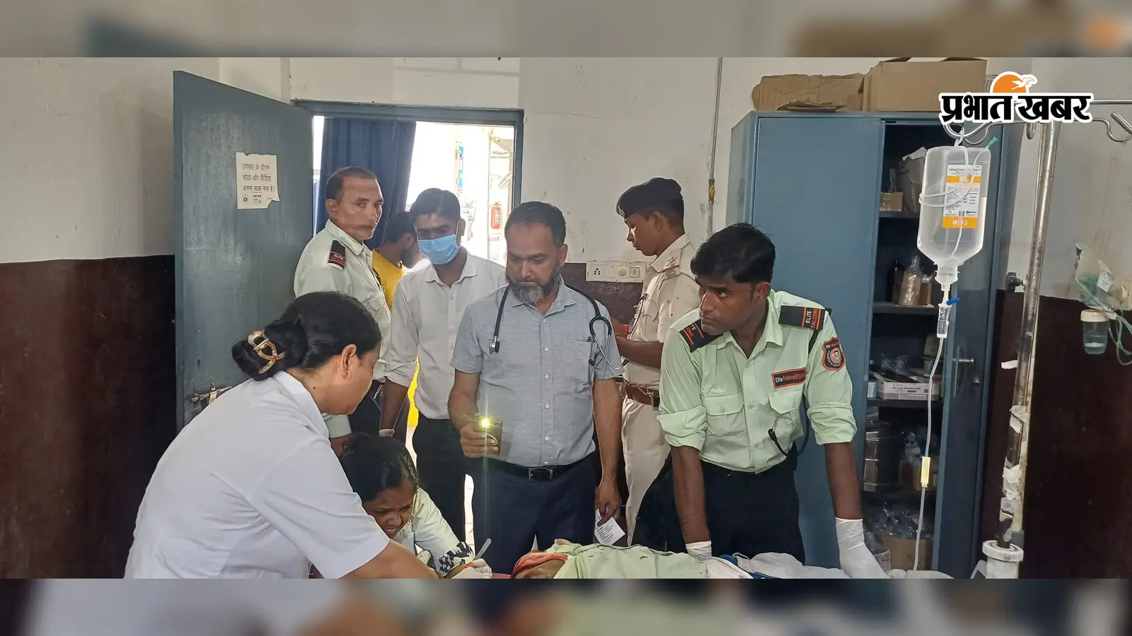 सीवान के गुठनी में सड़क हादसा, 50 वर्षीय महंथ प्रजापति गंभीर रूप से घायल, सदर अस्पताल रेफर