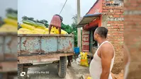 यूरिया की किल्लत और ऊंची कीमत से किसान परेशान, 267 की जगह 340 रुपये तक वसूली का आरोप