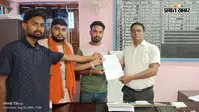 बेगूसराय में डिग्री कॉलेज जाने वाली सड़क पर जलजमाव से परेशानी, एबीवीपी ने बीडीओ को सौंपा ज्ञापन