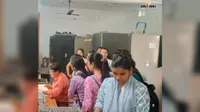 गोपालगंज: जेपी यूनिवर्सिटी के कॉलेजों में पीजी एडमिशन को लेकर उमड़ी भीड़, जानें जरूरी डाक्यूमेंट्स और ऑनलाइन फीस प्रोसेस