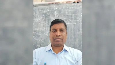कौन हैं यह शिक्षक जिन्होंने 103 बच्चों की भर दी फीस, सभी कर रहे हैं तारीफ