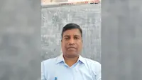 कौन हैं यह शिक्षक जिन्होंने 103 बच्चों की भर दी फीस, सभी कर रहे हैं तारीफ