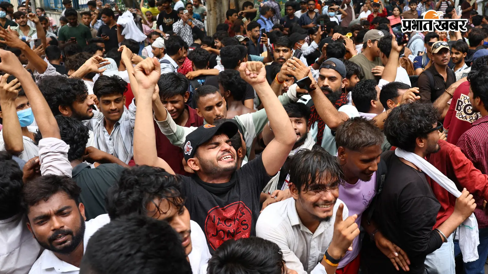अंतरराष्ट्रीय युवा दिवस : देश में युवाओं के सामने रोजगार और शिक्षा का संकट, हैरान करने वाले हैं ये आंकड़े