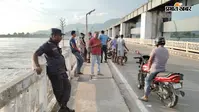 गंडक बराज के फाटक नंबर सात के पास मिला नेपाली युवक का शव, पांच दिनों से था लापता