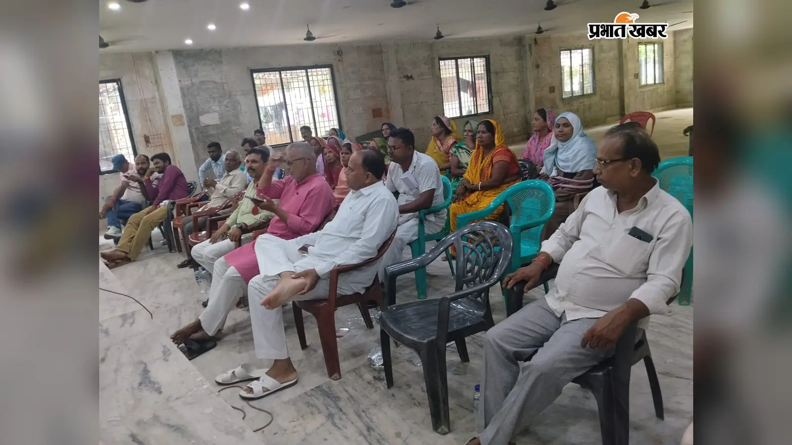 सीवान सदर प्रखंड की पंचायत समिति बैठक में राशन, बिजली और आंगनबाड़ी का मुद्दा उठा