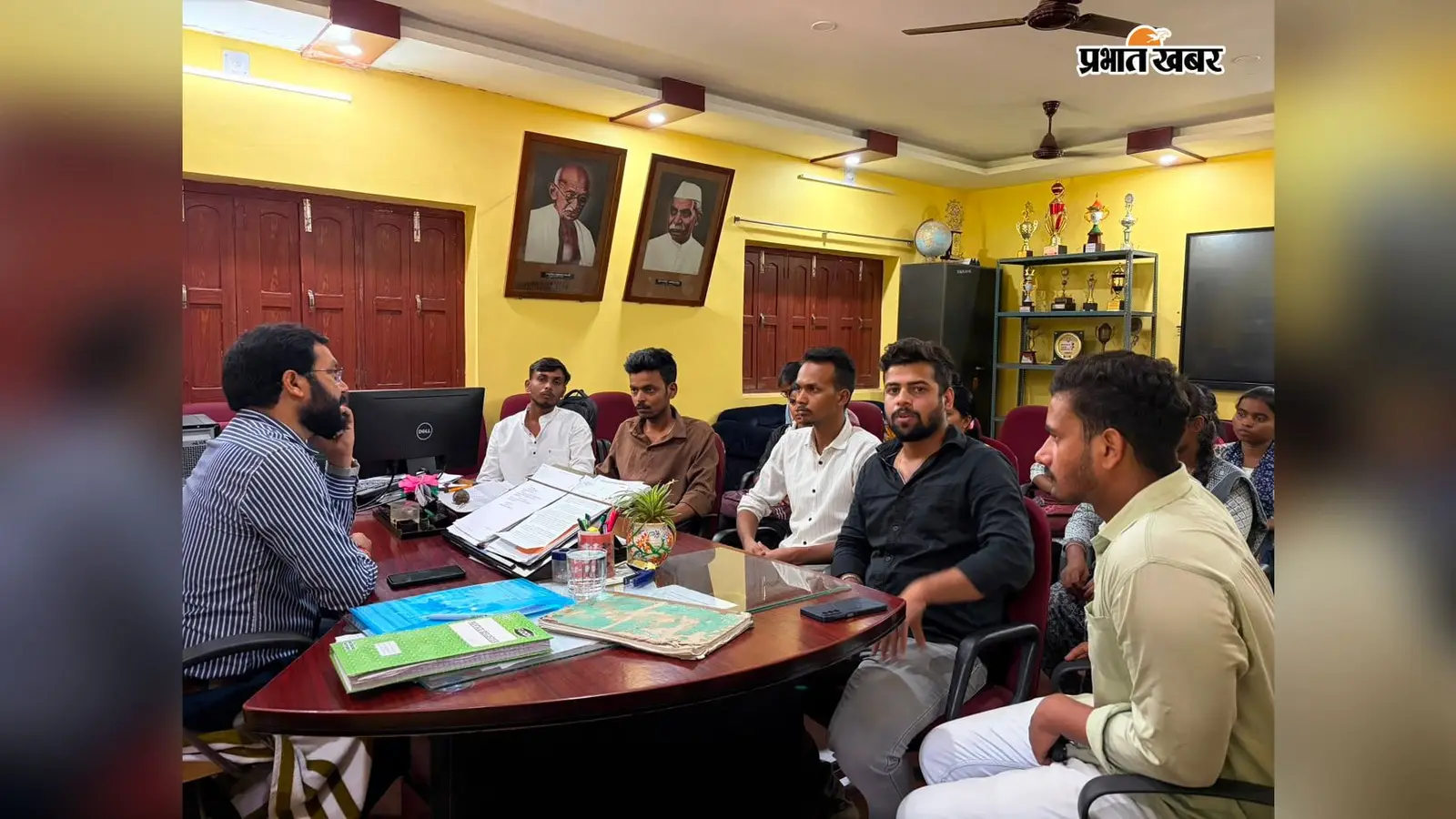 एनसीसी फॉर्म के नाम पर 200 रुपये लेने का आरोप, एनएसयूआइ ने गिरिडीह कॉलेज में किया विरोध प्रदर्शन