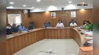 लोहरदगा में विकास योजनाओं पर DC सख्त, लंबित आवास जल्द पूरा कराने का दिया अल्टीमेटम