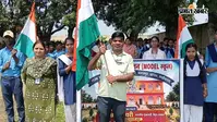 मननपुर में स्कूली छात्रों ने निकाली तिरंगा यात्रा, देशभक्ति के नारों से गूंजा बाजार