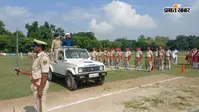 स्वतंत्रता दिवस से पहले पोलो मैदान में गूंजा कदमताल का जोश, डीएम-एसपी ने परेड का निरीक्षण कर ली सलामी