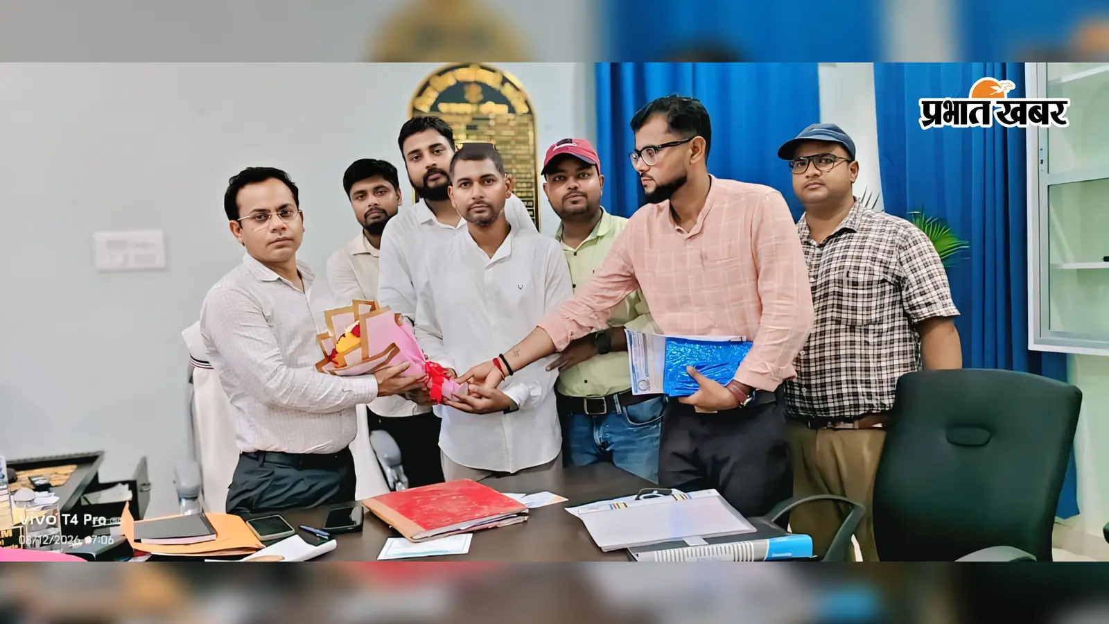 शिक्षकों की समस्याओं को लेकर डीईओ से मिला अध्यापक संघ, सर्विस बुक और बकाया वेतन पर मिला सकारात्मक आश्वासन