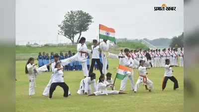 लोहरदगा में स्वतंत्रता दिवस समारोह को लेकर DC ने किया परेड रिहर्सल का निरीक्षण