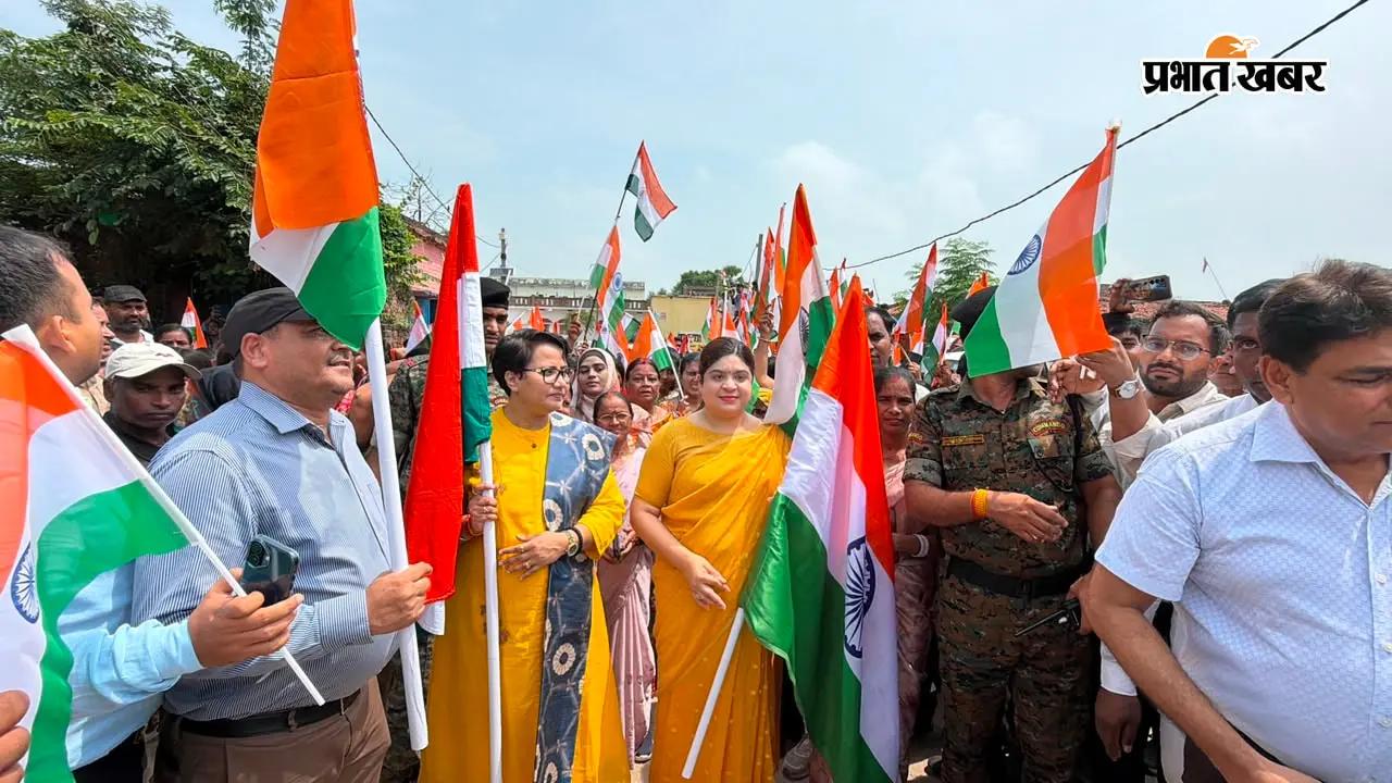 औरंगाबाद में शहीद संतोष साव किए गए याद, तिरंगा यात्रा के दौरान भावुक हुए लोग