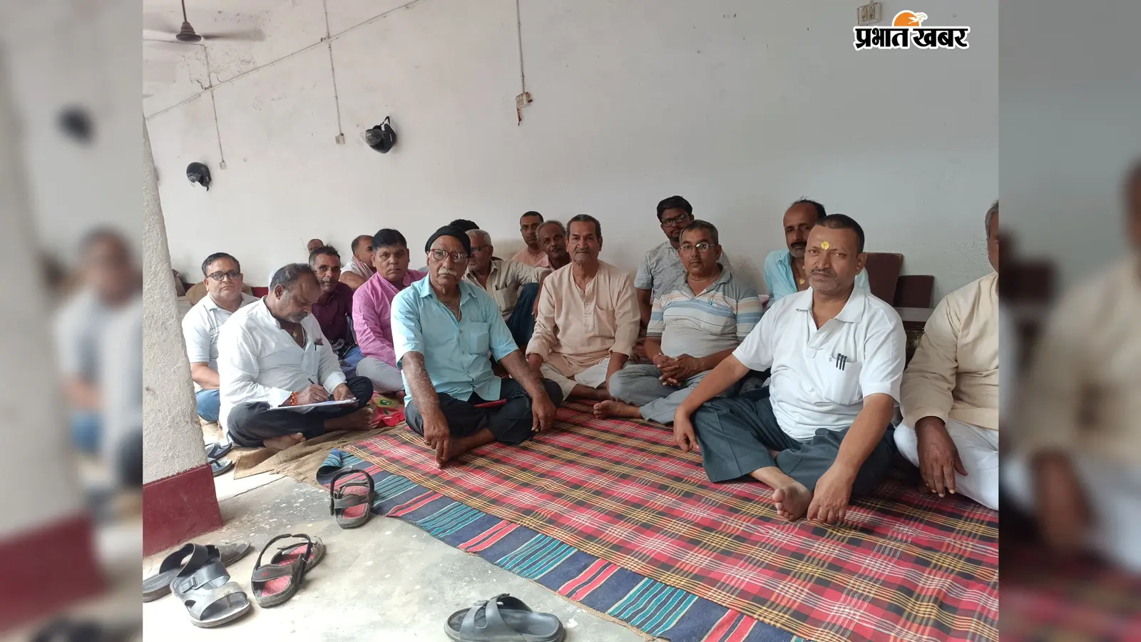 सारण में पेपरलेस रजिस्ट्री पर विवाद, 11वें दिन भी 250 कातिब हड़ताल पर, अब तक सिर्फ 5 रजिस्ट्री