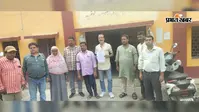बैसा में मानदेय लंबित रहने पर आवास कर्मियों ने लगाया काला बिल्ला, भुगतान की मांग