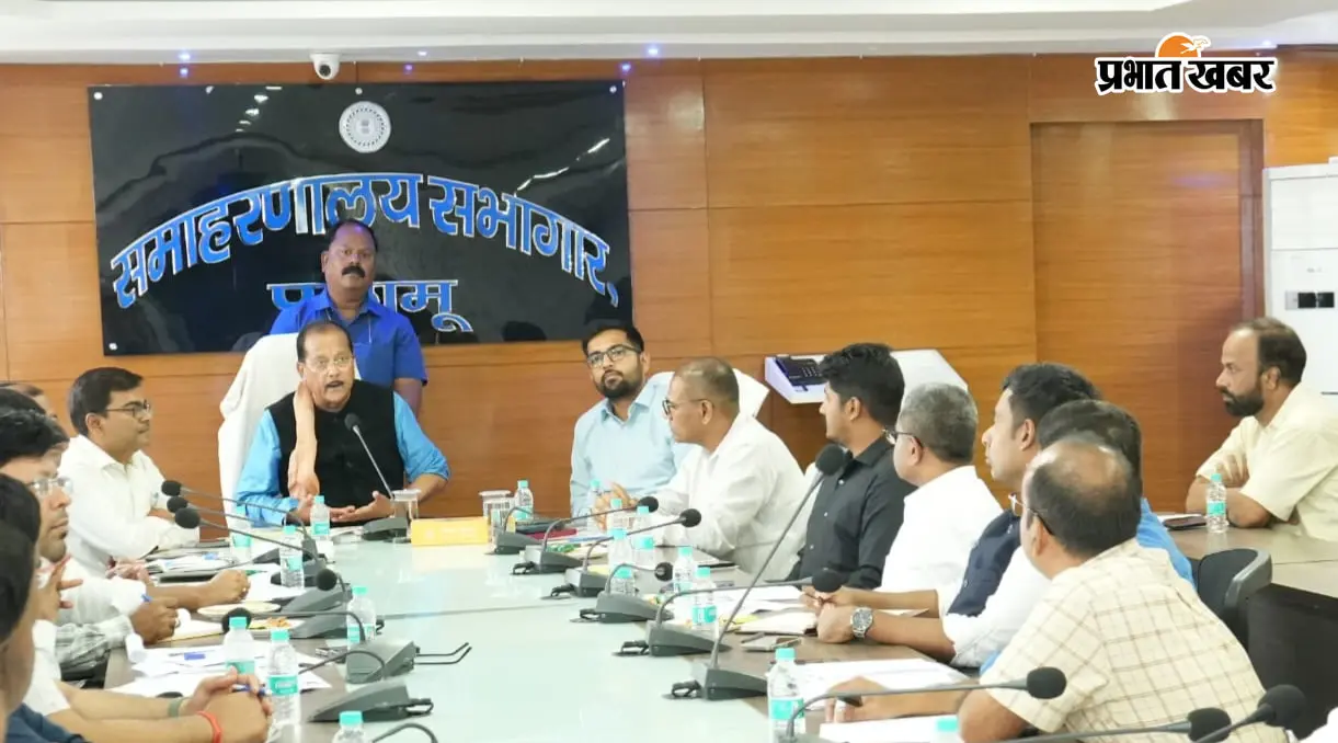 पलामू में बिजली संकट पर मंत्री सख्त, बोले- किसानों की सिंचाई में नहीं होनी चाहिए बिजली की कमी