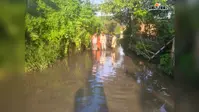 एक से डेढ़ फीट गंदे पानी में आवाजाही, चंपा गांव में पक्की नाली और सड़क निर्माण की मांग