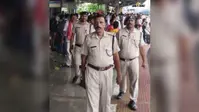 मोतिहारी: स्टेशन से ट्रेन तक चप्पे-चप्पे पर नजर, लावारिस सामान दिखे तो तुरंत करें सूचना