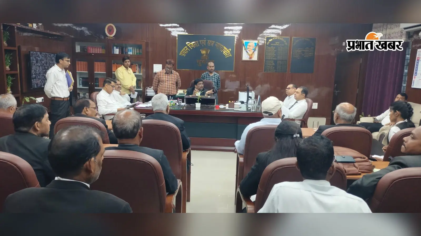 मोटर वाहन दुर्घटना दावा मामलों के अधिकाधिक निष्पादन को लेकर पीडीजे ने की बैठक