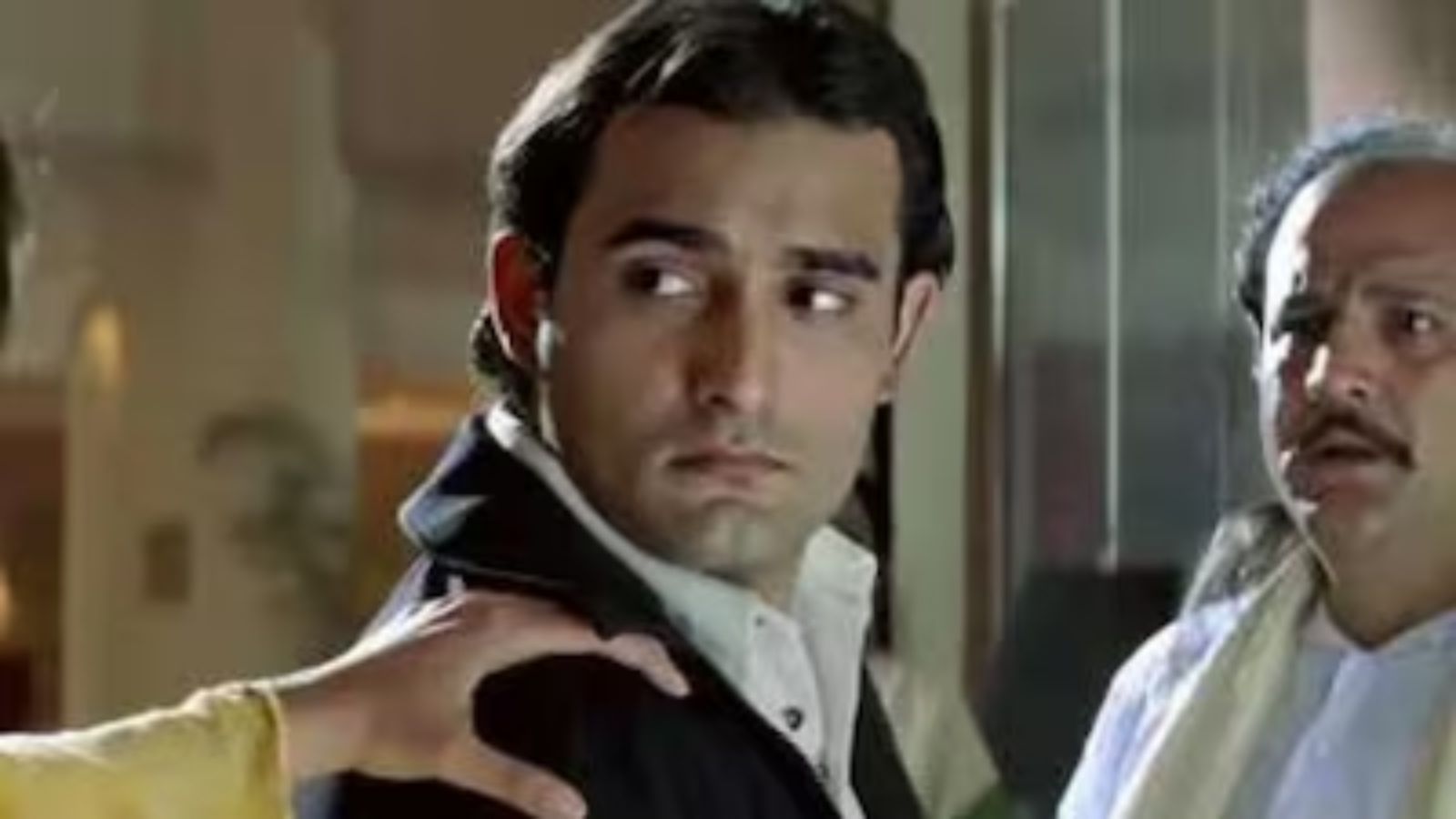 akshaye khanna (1).jpg
