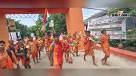 कच्चे कांवरिया पथ पर लहराया तिरंगा, शिवभक्ति के साथ दिखा राष्ट्रप्रेम, गूंजे बोल बम संग भारत माता की जय के नारे