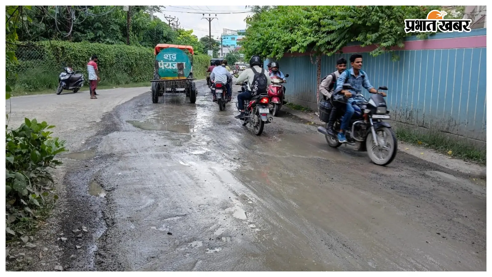 दर्दनाक हादसे से आहत रोटरी क्लब की अनूठी पहल, कमांडर शशांक ने खुद कराया चक्कर चौक सड़क का कायाकल्प
